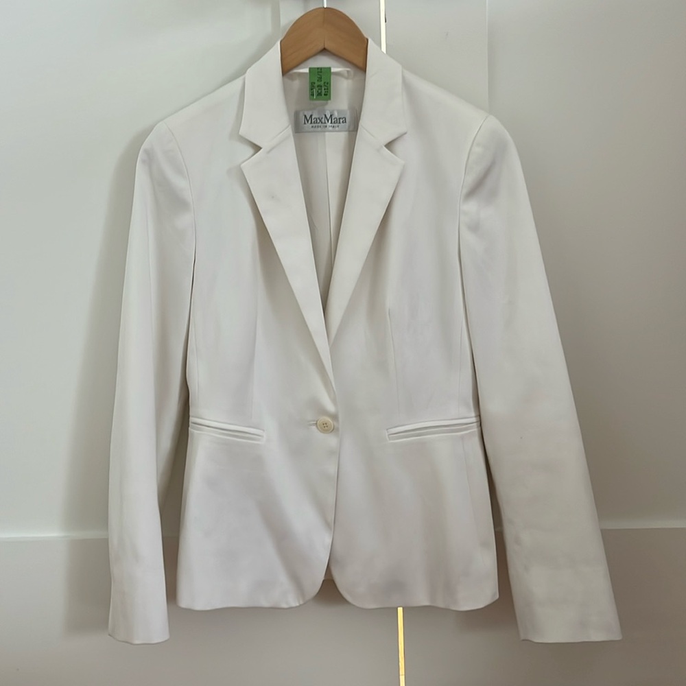 Final Price- No Offers! MaxMara White Cotton Tailored Blazer with Notched Lapels